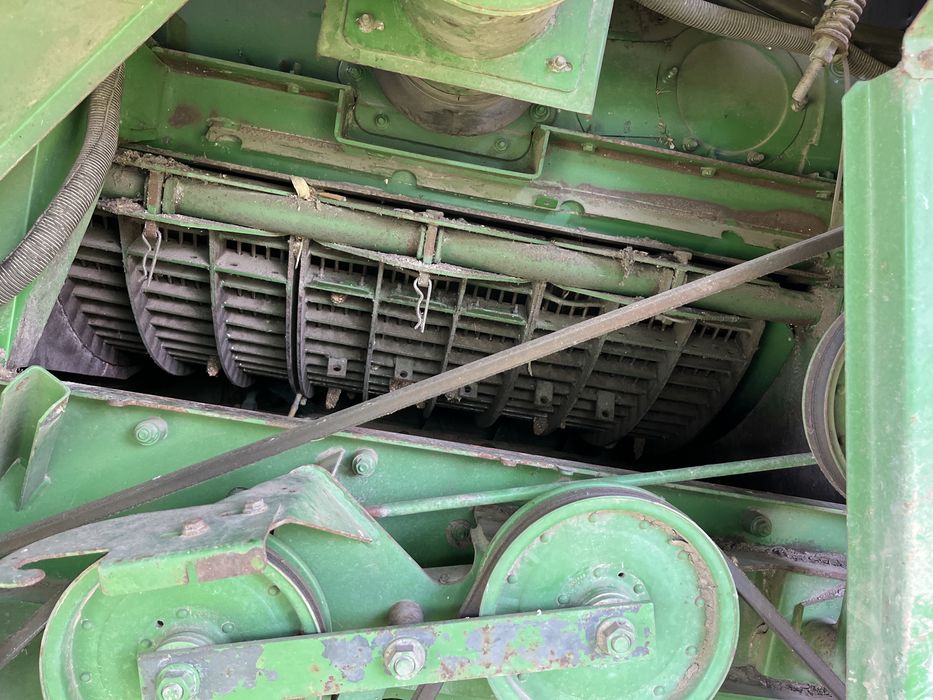 Dezmembrez combina agricola John Deere 9880 STS