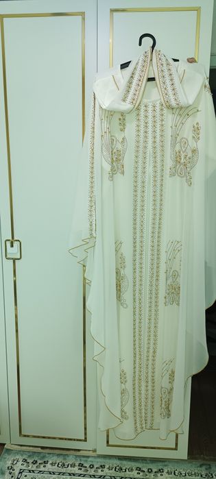 Продам новые платья- абайки, с Эмиратов