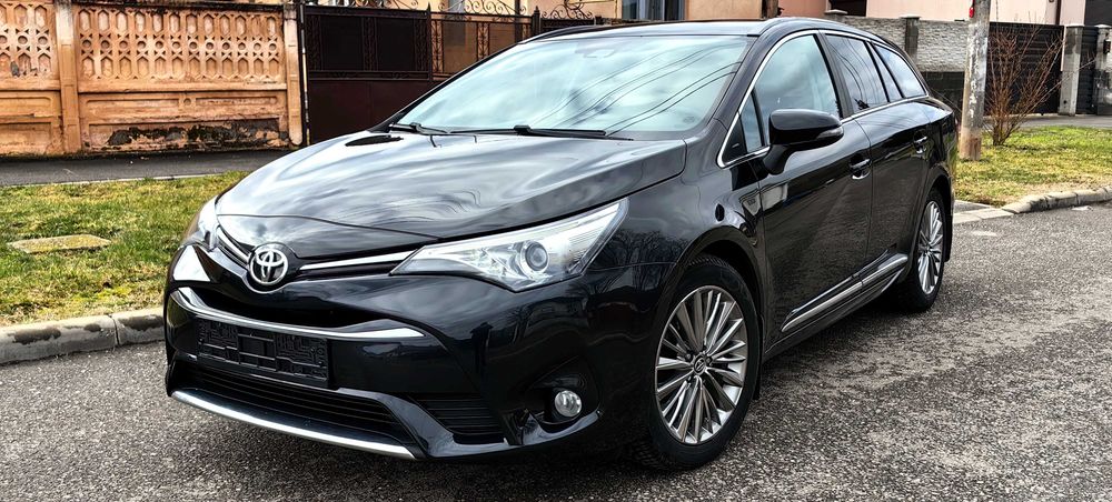 Toyota Avensis / Euro6 / 143CP / WEBASTO / Navi / Camera