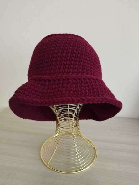 Шляпки теплые, ручная работа
