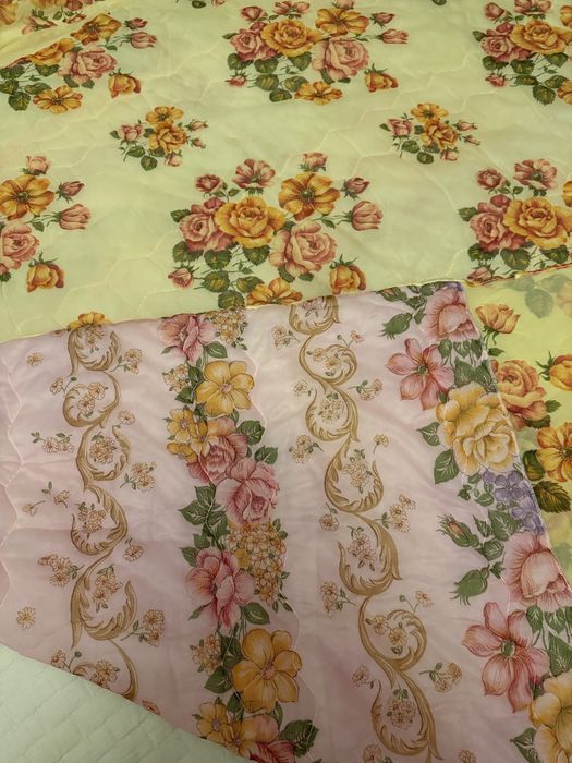 Продаётся стеганое двухстороннее покрывало времен СССР