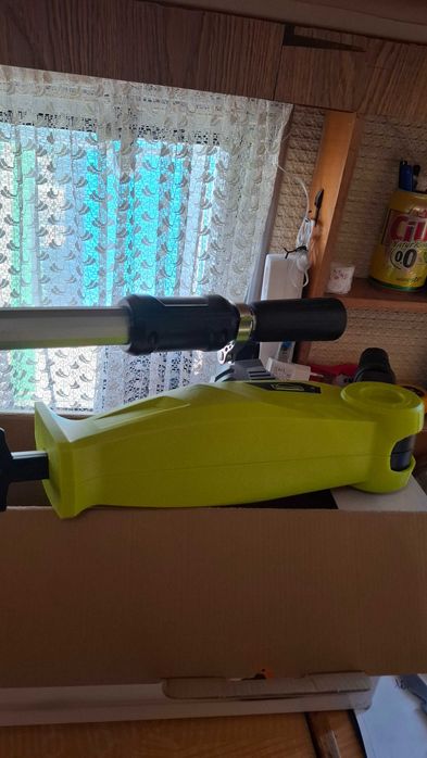 Trimmer gard viu, cu acumulatori, maner telescopic 45-240cm, lama 16 cm, 1 acumulatori, incarcator