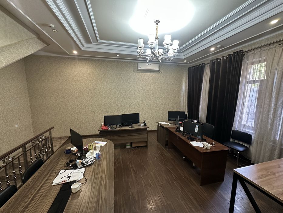 В самом центре города Ташкента на улице С.Азимова