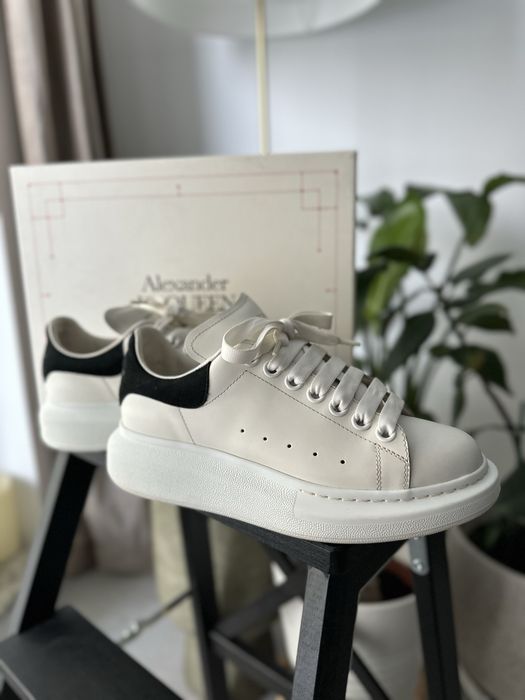 Adidasi originali Alexander Mcqueen alb negru