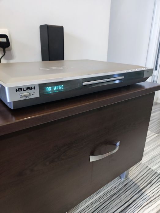 DVD плеар BUSH 2035XI