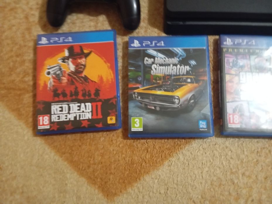 Плейстейшън 4 слим