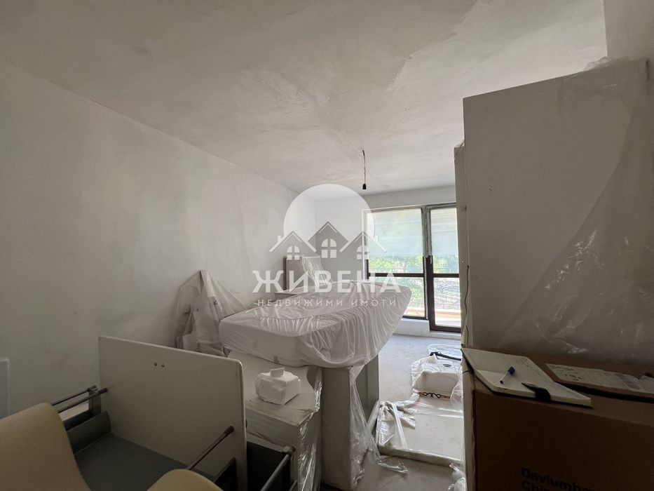 Продава се Двустаен апартамент в Варна, Колхозен пазар - 80 кв.м за 2107 €/кв.м - Снимка #2