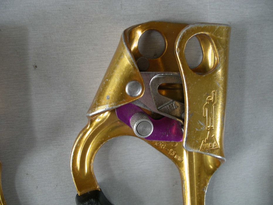 Самохвти   PETZL