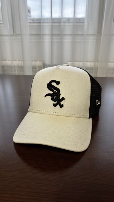 Sapca New Era Chicago White Sox trucker hat