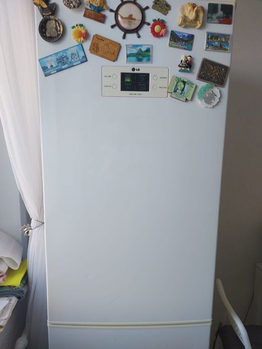 Продам холодильник LG