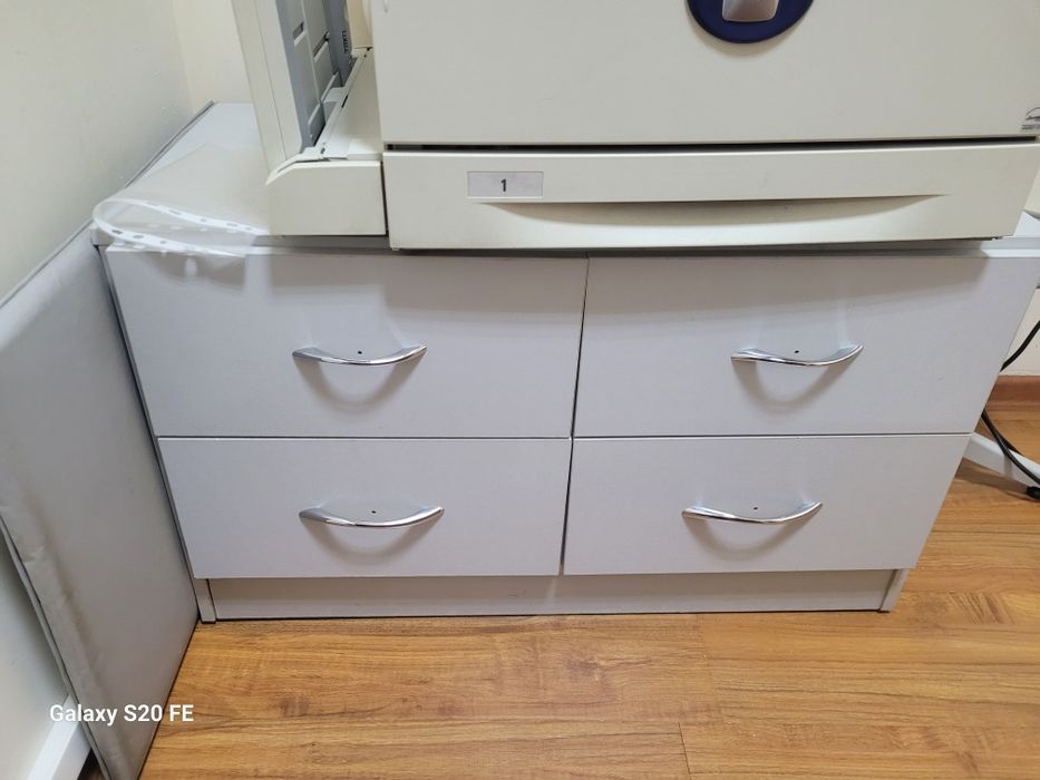 Тумба с 4 ящиками