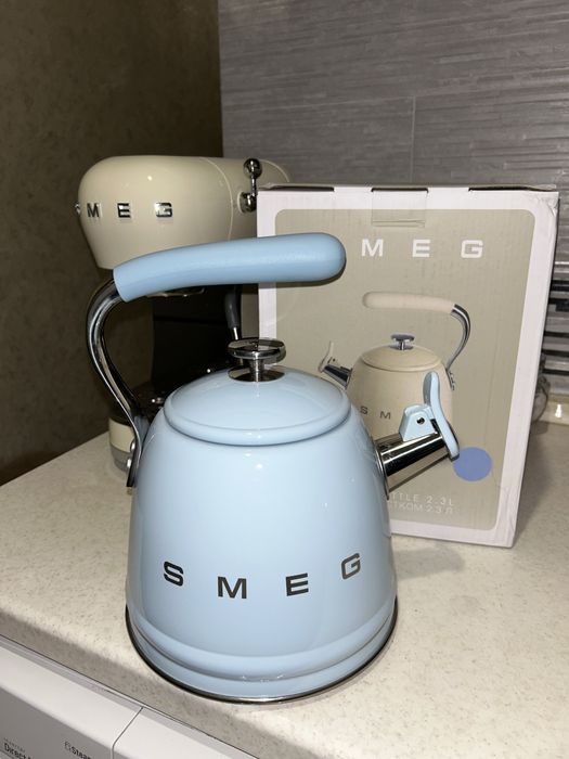 Чайник Smeg 2,3 л