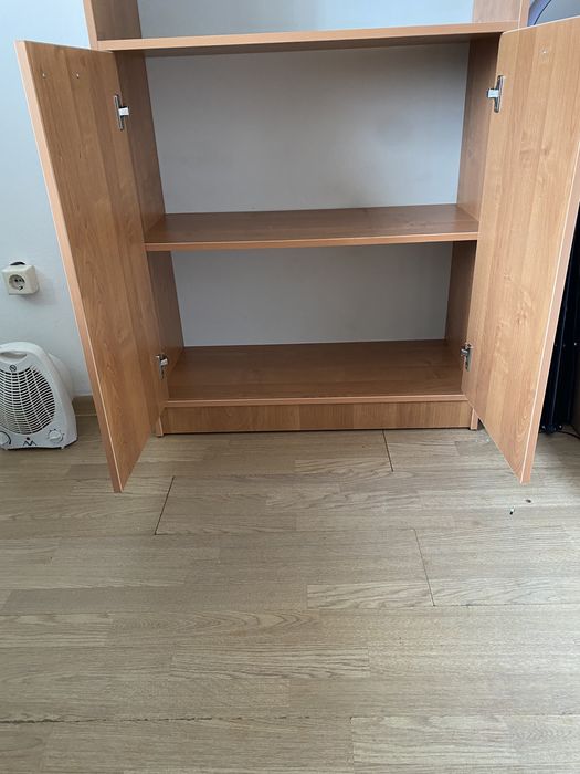 Продаю офисный шкаф!