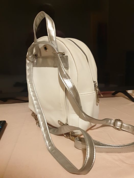 Дамски чанти!Сред тях има и естествена кожа!