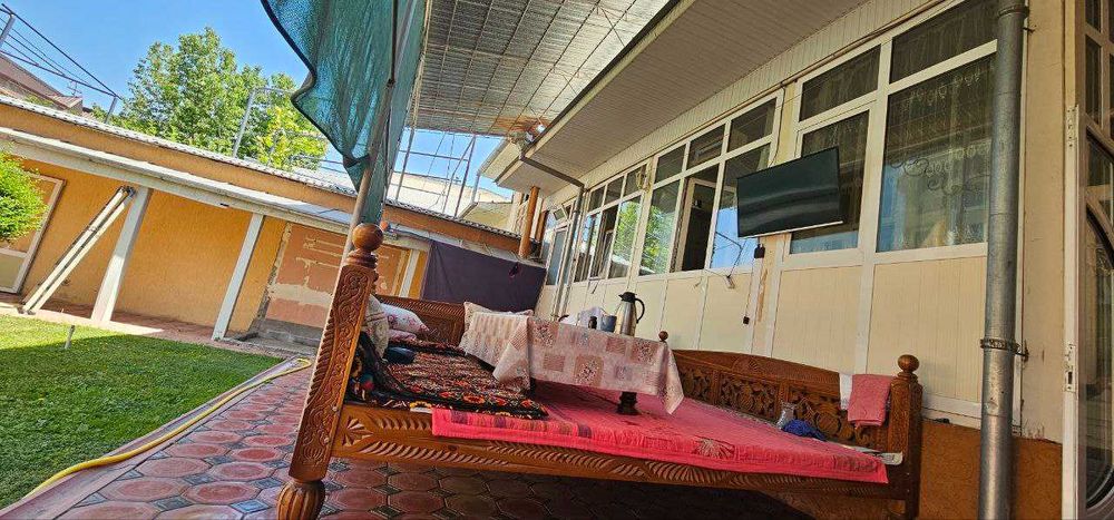 Срочно Учтепа тумани Хондамир махаллада яхши уй сотилади.