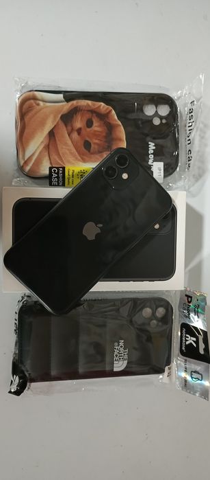 Продам Айфон 11.