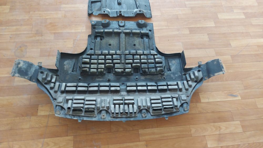 Кора под двигател и скоростна кутия Audi Q7 първо поколение