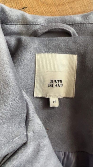 Geaca piele intoarsa femei River Island.