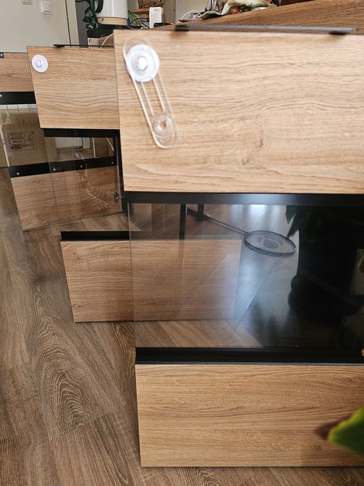 Тв шкаф висок в комплект с етажерка