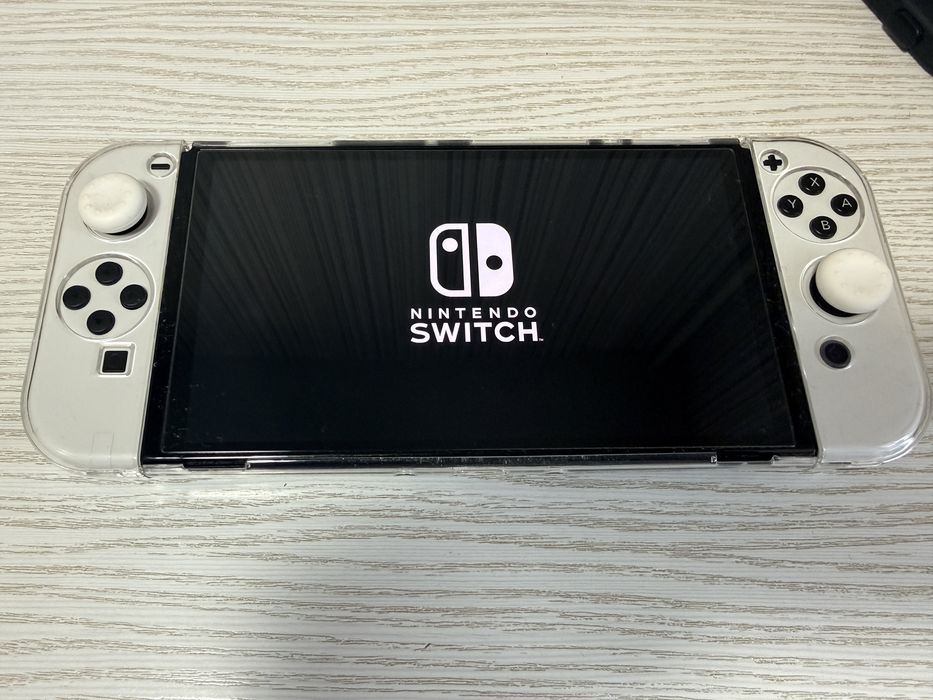 NINTENDO SWITCH OLED полный комплект!