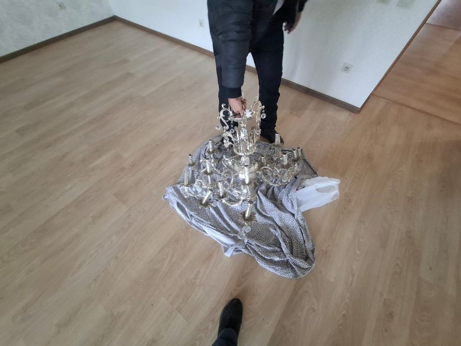 Продам люстры в отличном состоянии