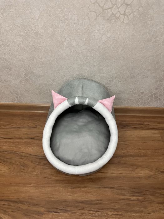 Домик для кошки, кроватка