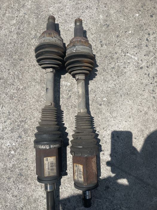 Предни полуоски БМВ Е90/ Е91 (poluoska bmw e90/ e91)