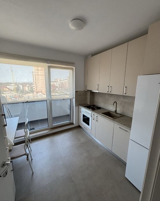 Inchiriez apartament 2 camere langa mall Coresi
