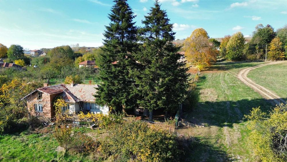 Тухлена къща в село Паничино с 5 стаи
