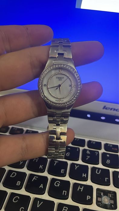 Tissot Flamingo — классика, сапфир, сталь