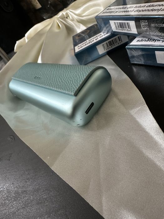 Iqos iluma prime gradient + 3 pachete