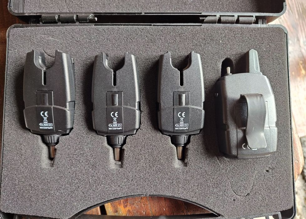 Senzori / avertizori și stație pescuit Delphin Coder 3+1