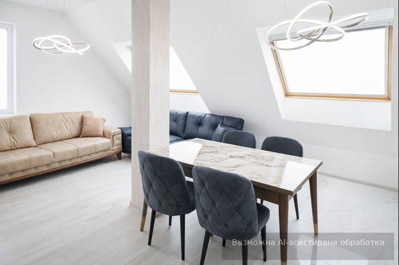 Дава се под наем Тристаен апартамент в Пловдив, Център - 185 кв.м за 797.64 € - Снимка #2