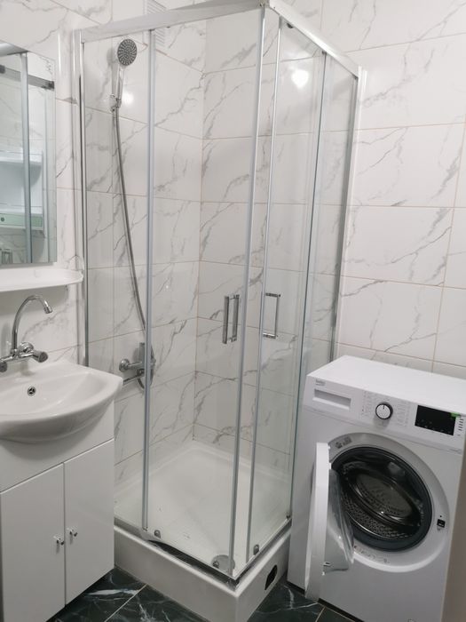 Garsonieră de închiriat recent renovată