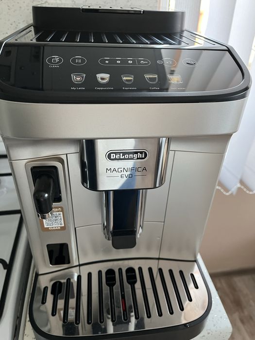 Кафеавтомат Delonghi Magnifica Evo