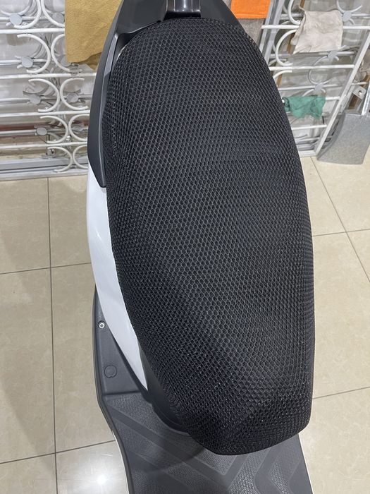 Чехлы для сидений на скутора , мотоциклы.