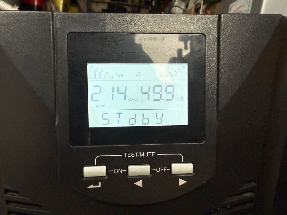 * AVT EA900PRO (3KVA) UPS источник бесперебойного питания+стабилизатор