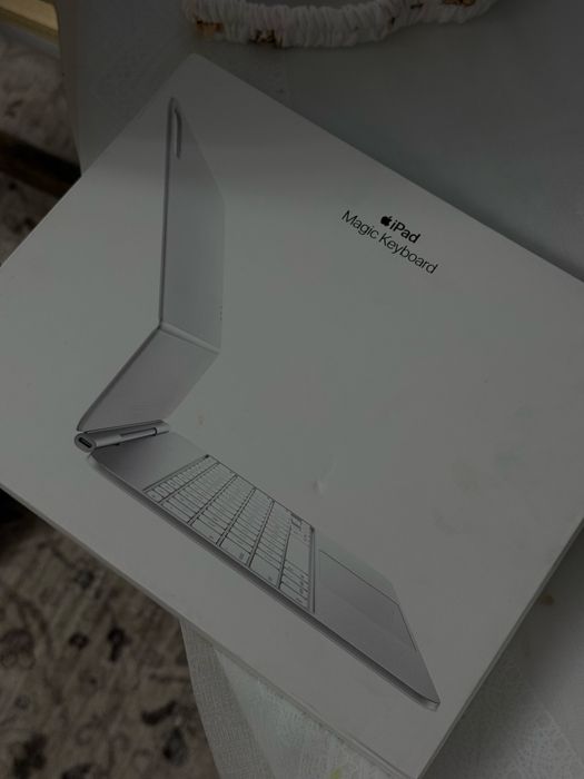 Чехол-Клавиатура Ipad Pro