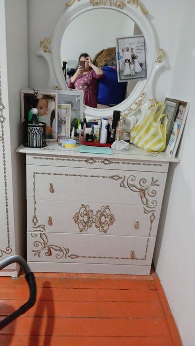 Спальни гарнитур сатылады