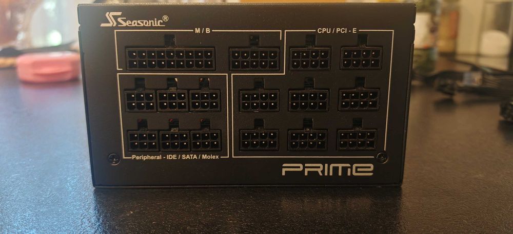 Продавам в перфектно състояние захранване 1300Watt Seasonic Prime GX1300 80+ Gold Full Modular