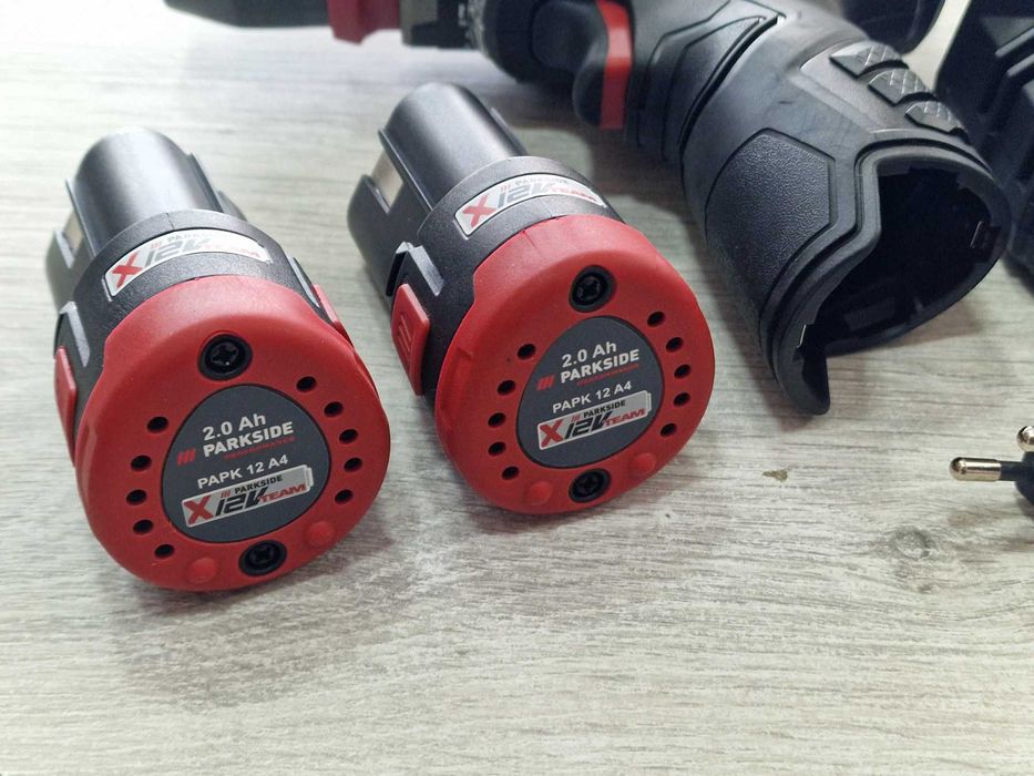 НОВ!Винтоверт PARKSIDE PBSPA12 E4 / 2 батерии,заряднo+свредла и битове