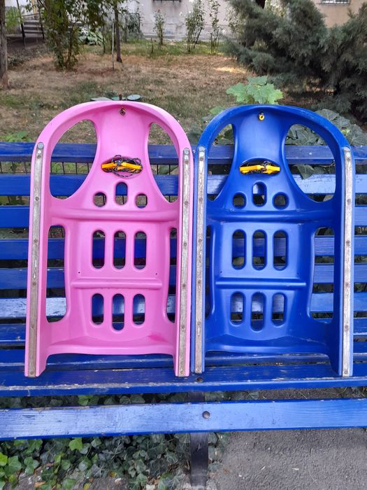 Vînd sanie solidă*