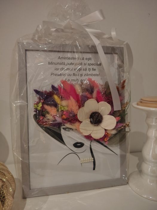 Tablou Dna cu palarie