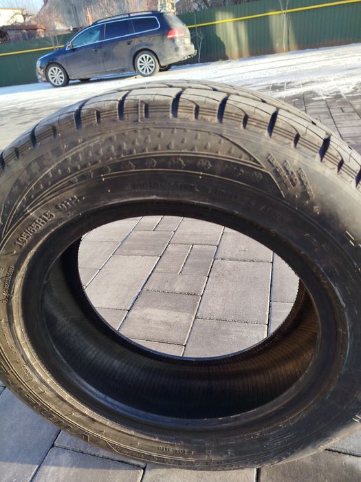 Vând 2 anvelope M+S în stare foarte buna.