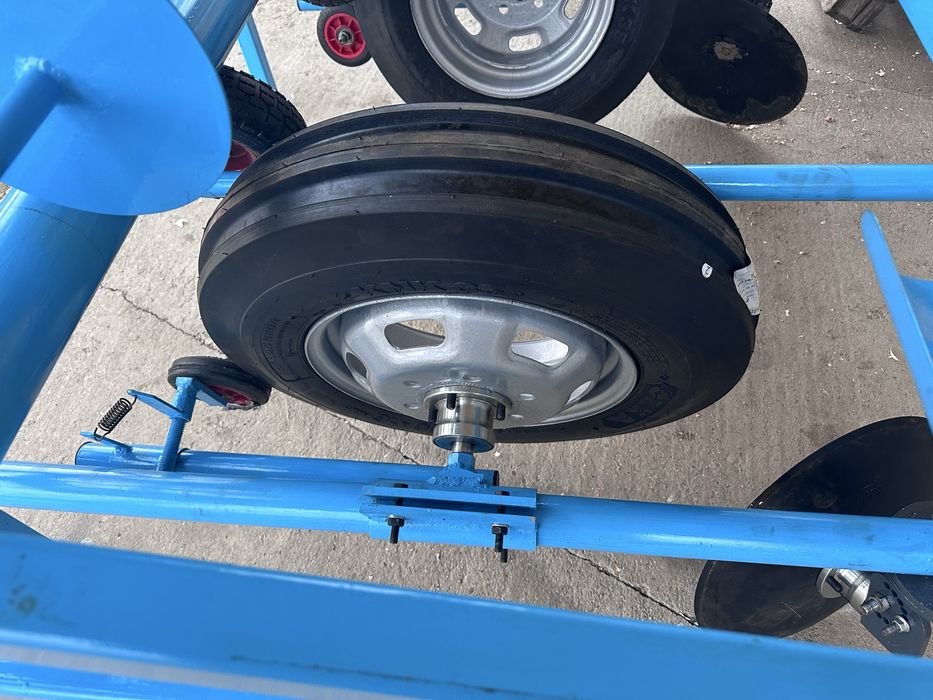 Masina intins folie si banda picurare NOUA