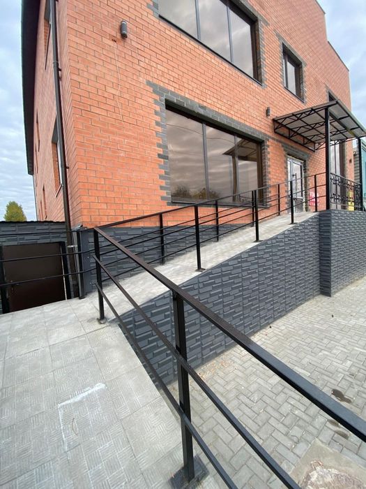 Сдам коммерческое помещение длительно