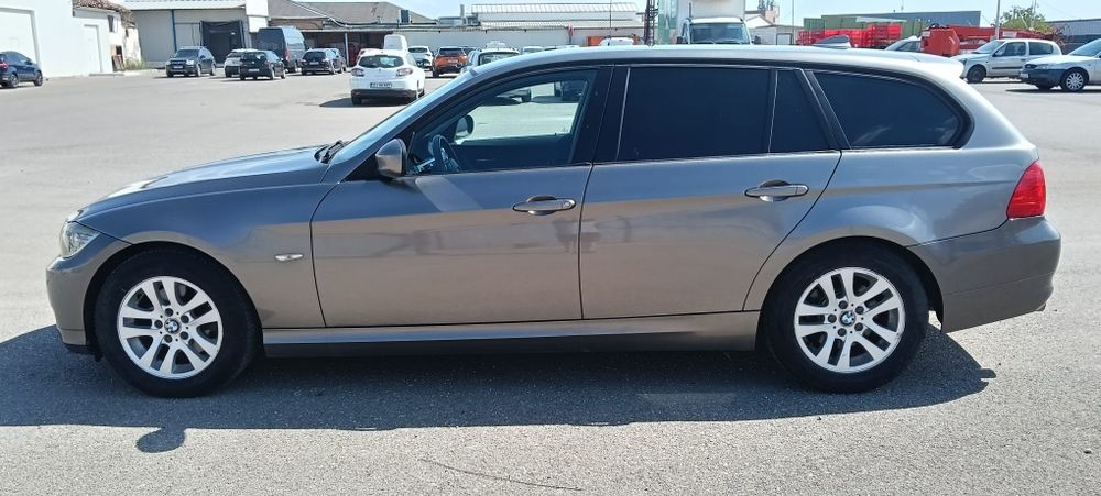 BMW 3 Series 2009 — imagine 5
