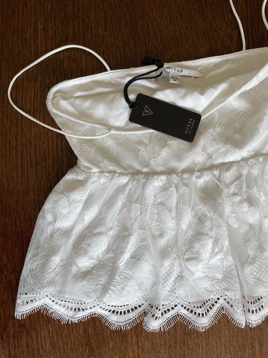 Top alb Guess de vara