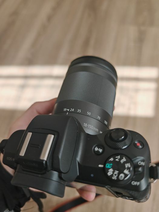 Canon M50 Mirrorless 18-150mm