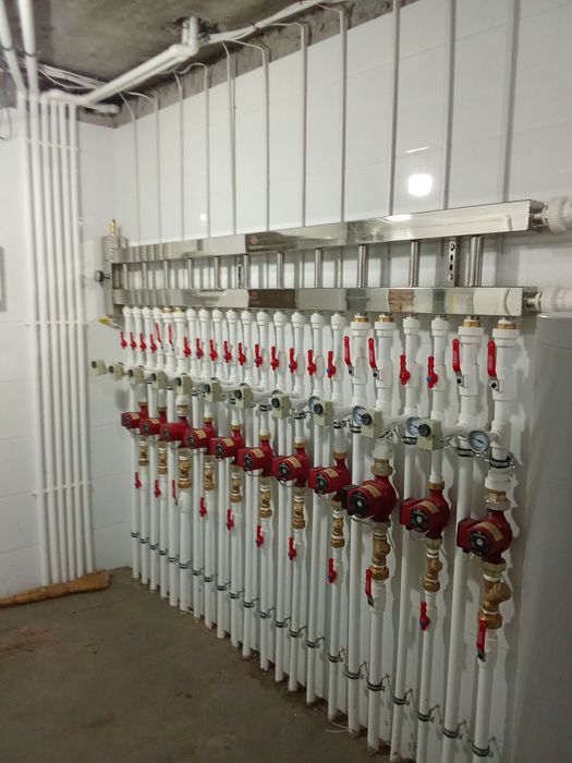 Профессиональный сантехник.Монтаж пластиковых труб.Теплый пол.